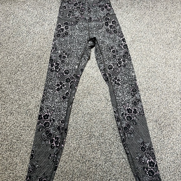 Lululemon wonder under leggings, full length - Picture 1 of 3